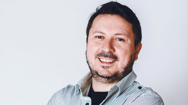 Gabriel Guzmán Sánchez, escritor / director de Operación Trineo